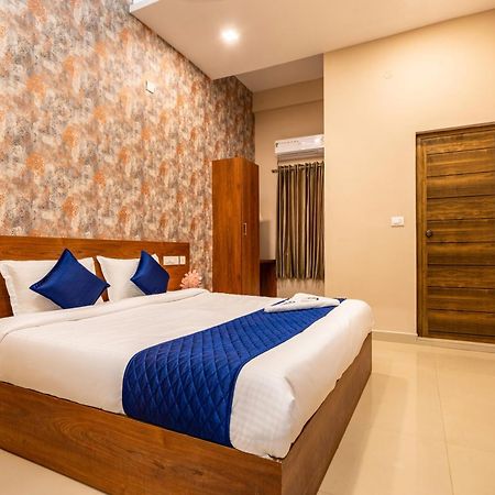 Yaad Residency Kochi Exterior foto
