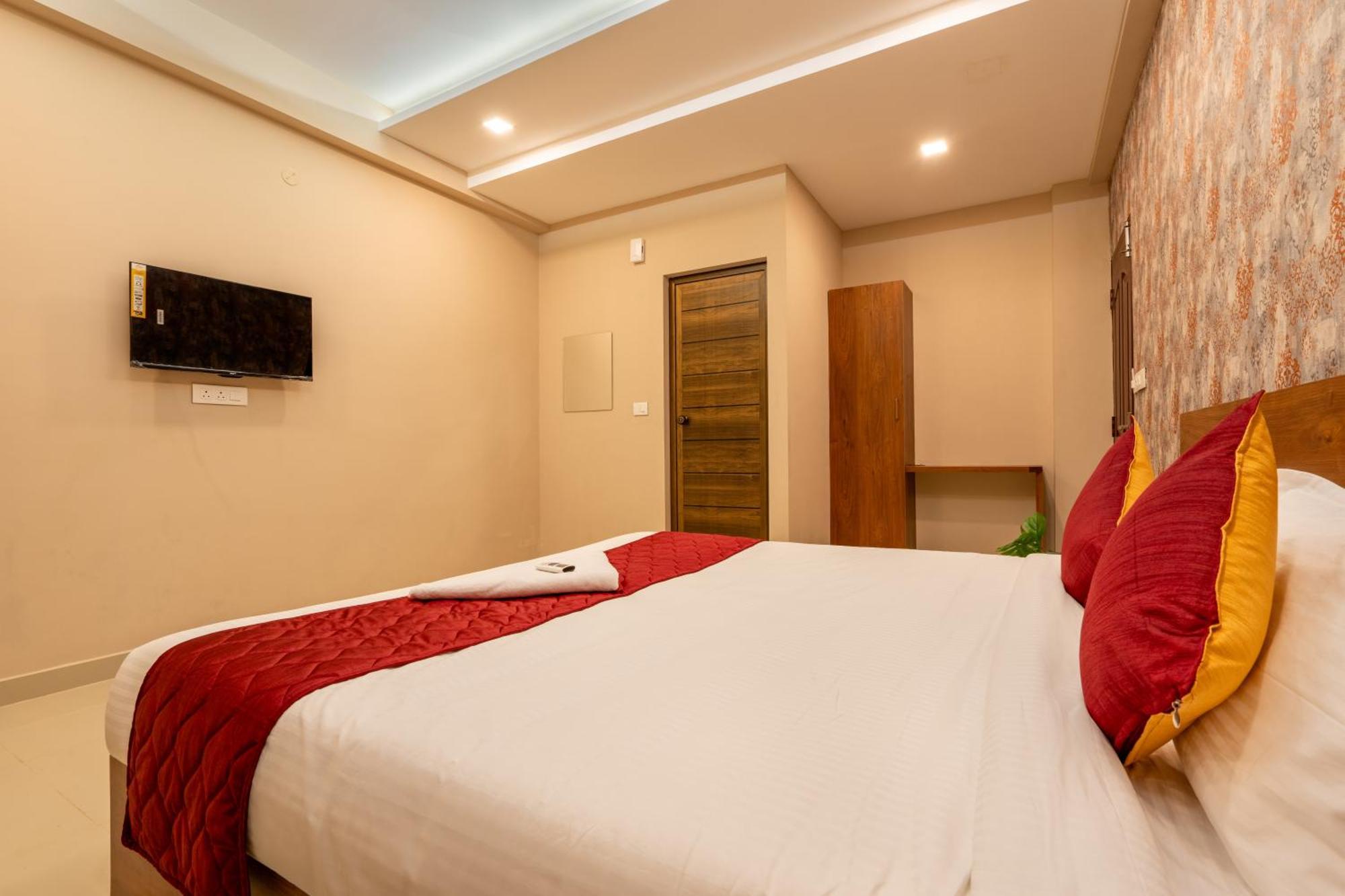 Yaad Residency Kochi Exterior foto